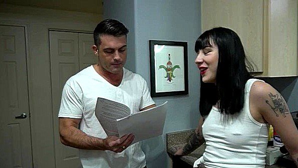 Конвульсиямен оргазм алған әйелдердің порно видеосы Байланған қыздың видеосы